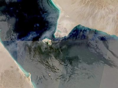 Saudi oil tankers bound for India, China reroute after Houthi warning