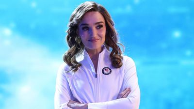 The Timing On Chloe Fineman's Call To Lorne Michaels To Quit SNL Was A Little Awkward