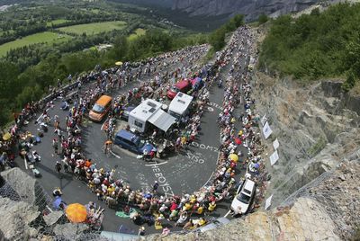 'All the roads will be saturated' – Our tips for negotiating Alpe d'Huez travel chaos to watch double Tour de France stage finishes