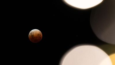 Why this astronomer would settle for UFO funding