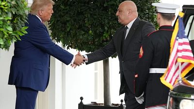 Trump promises US support for Lebanon in White House meeting with president