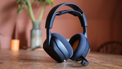 Glorious GHS Wireless InfinitePlay headset review: Battery-swapping has never been better