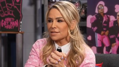 That Time WWE's Natalya Gave Eve Torres A Wrestling Lesson Completely Naked