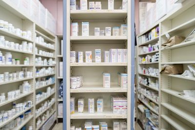 U.S. Drug Shortages Climb to 227 Medications as CT Contrast Agents and Chemotherapy Drugs Remain Critically Scarce