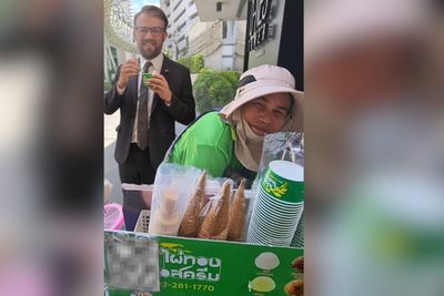 Swedish diplomat gives Thai ice cream the thumbs up