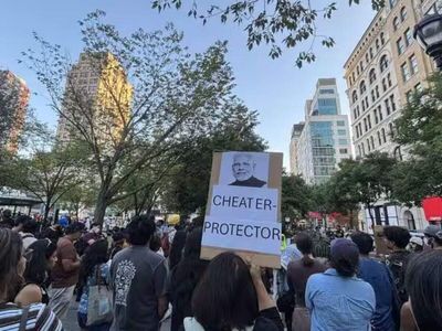 NEET protests abroad: 'Main bhi cockroach' slogan echoes in New York, London and European cities; Indian diaspora joins movement