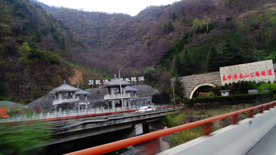 China drilled 18 kilometres through the Qinling Mountains and added glowing “artificial sky” sections inside the tunnel to help reduce driver fatigue