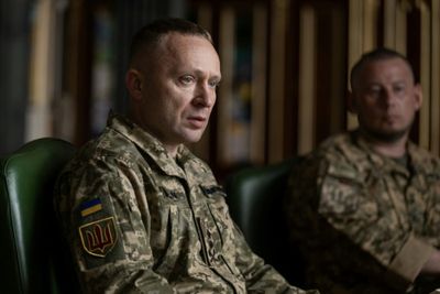 Ukrainian president names new army chief