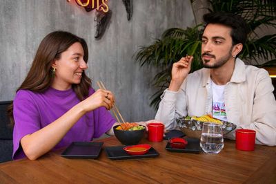 Slow Eating vs Fast Eating: Which One Is Healthier for Your Body?