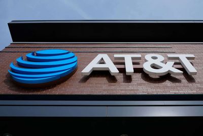 AT&T shares jump 4% after strong Q2 earnings, raising buyback target