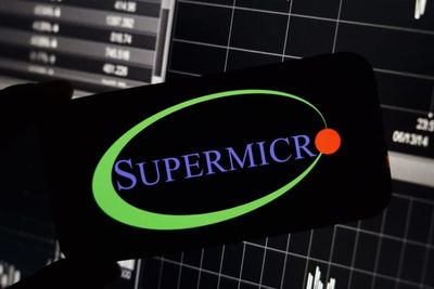 SMCX Pops 50% As Super Micro Shocks Wall Street With AI Margin Windfall