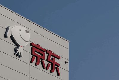 Chinese ecommerce giant JD.com given notice of EU concerns over Ceconomy takeover