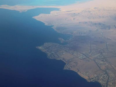 More tankers turn back as Houthi threat rattles Red Sea oil trade