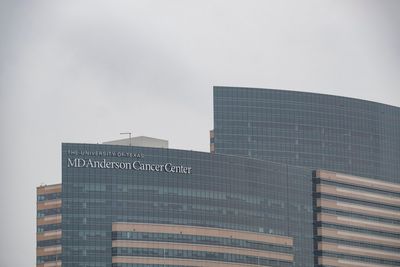 Texas invested billions to fight cancer. Abbott’s H-1B visas restrictions may stall research, some warn