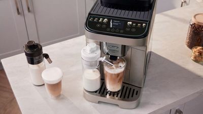 The new De'Longhi Magnifica Duo prepares 20 different coffee drinks at the tap of a button — and its 3-minute cold brew feature has me sold