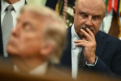Dr. Phil reveals the White House had him review UFO files to see how the public would react to them