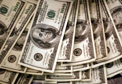 US-Iran tensions underpin dollar as yen nears 40-year low