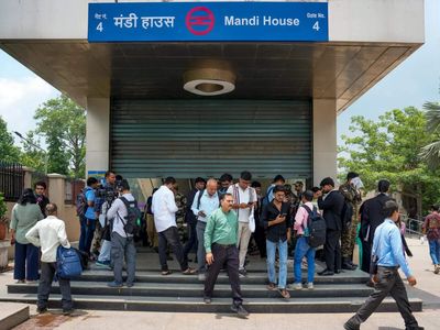Delhi metro stations closed: CJI Kant says he will intervene if issue not resolved by lunch