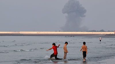 Gulf oil producers race to build alternatives to the Strait of Hormuz as oil hits $100