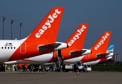EasyJet Flight Return and Ryanair Window Incident: Can Passengers Claim Compensation?