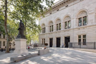 National Portrait Gallery to close for a day as London attraction suffers 'unexpected' power outage