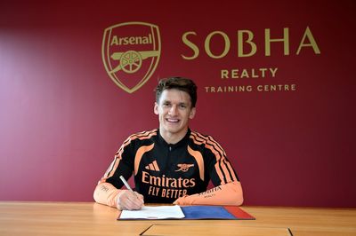Christos Tzolis: Arsenal confirm £34m transfer for third summer signing