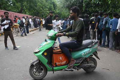 How supporters across India are feeding Delhi’s ‘cockroach’ protesters