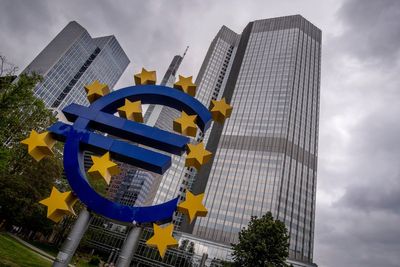 Europe's central bank holds rate steady amid swings in oil prices