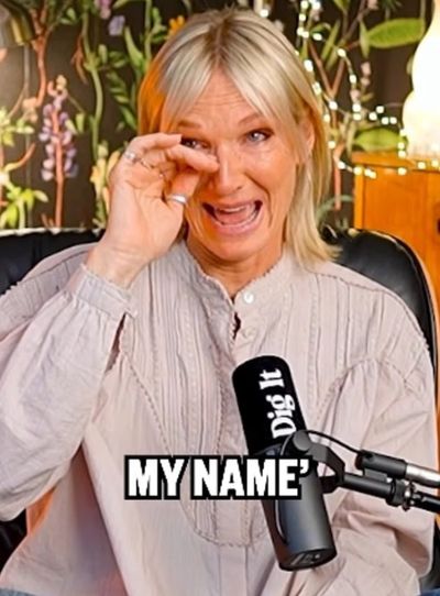 Jo Whiley breaks down as she details heartbreaking conversation with sister after father's death