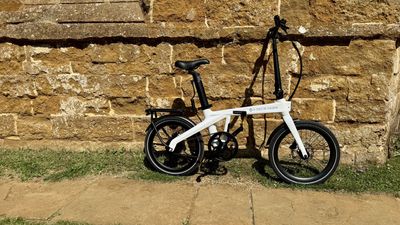 ADO Air Carbon Pro review: Stunning lightweight folding e-bike that blows most of the competition into the nearest hedge