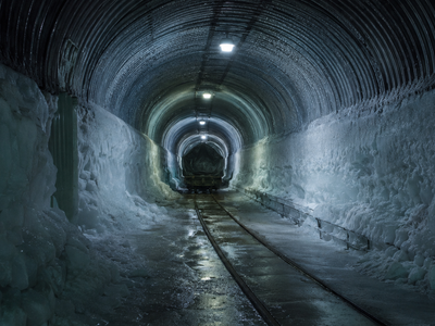 The US Army built a nuclear-powered city inside the Greenland ice sheet as cover for a plan to run 600 missiles through 4,000 km of tunnels beneath it; Denmark found out in 1997