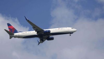 Delta flight gets 'rocket launcher' warning before LaGuardia landing; threat declared hoax