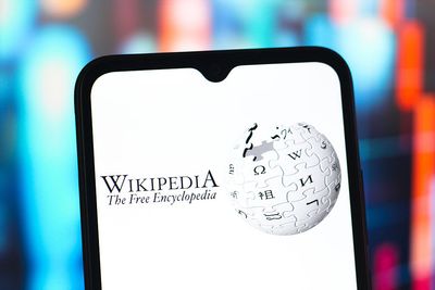 We need Wikipedia more than ever