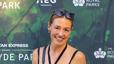 Cat Deeley's comfortable sandal choice proves that even the most practical of summer footwear can be elevated with the right pairings