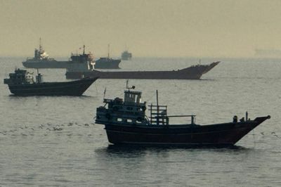Oil soars to $100 on fresh Mideast attacks