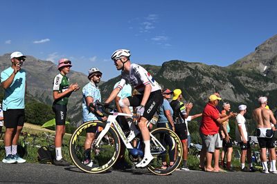 'We are going to get ourselves to Paris' - Fred Wright is riding the final stages of the Tour de France with a broken hand