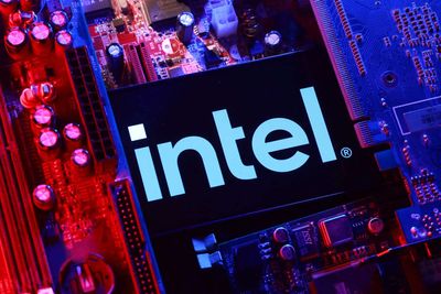 Intel forecast crushes estimates as AI boom boosts chip demand; shares jump