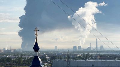 Kyiv, Moscow trade long-range air strikes, killing more than a dozen
