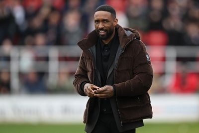 Jermain Defoe leaves Woking two weeks before start of season after ‘eye-opening’ experience