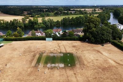 Heat health alerts for parts of England over busy getaway weekend
