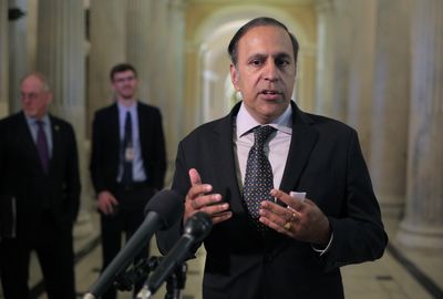 Big money shapes Illinois Senate primary