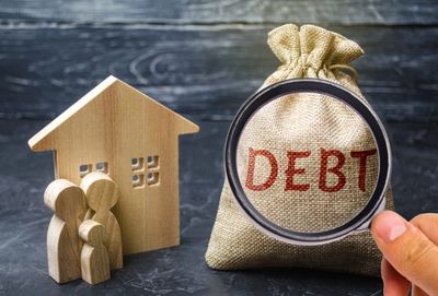 Household Debt Rose Again in Q1: 6 Bills Families Should Prioritize Before Taking on New Payments