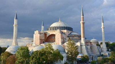 Tourist couple detained after allegedly reading from Bible in Hagia Sophia, accused of ‘inciting hatred or enmity’