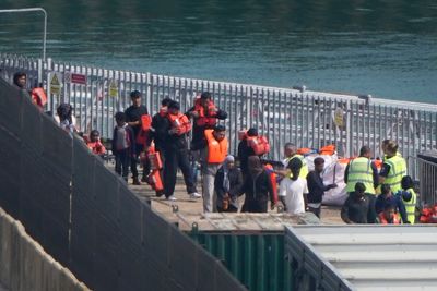 ‘Mega dinghy’ carrying record number of migrants crosses the English Channel