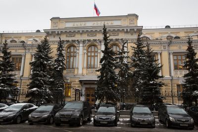 Russia's central bank gingerly cuts rates, caught between business complaints and inflation