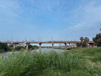 Cycling the Rio Grande as Trump’s Wall Looms