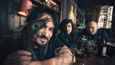 "Ilike rock'n'roll to have alittle bit of dirt and some drunkenness and the element of surprise." Meet Hanoi Rocks legend Sami Yaffa's new band The Sideshows