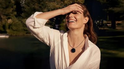 The iKairos is a wearable camera that promises “meaningful memories” that are all AI-generated!