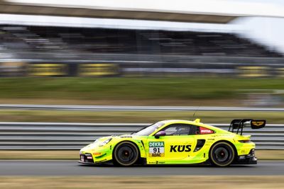 DTM Oschersleben: Porsche dominates practice, leader Thiim far back