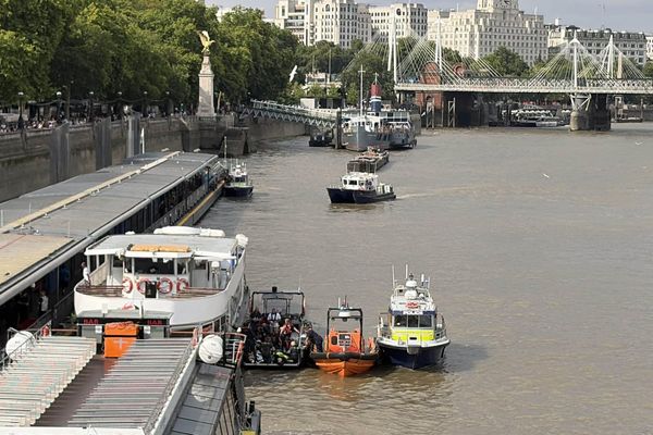 Five officers hurt in police boat crash were responding to ‘person in water’